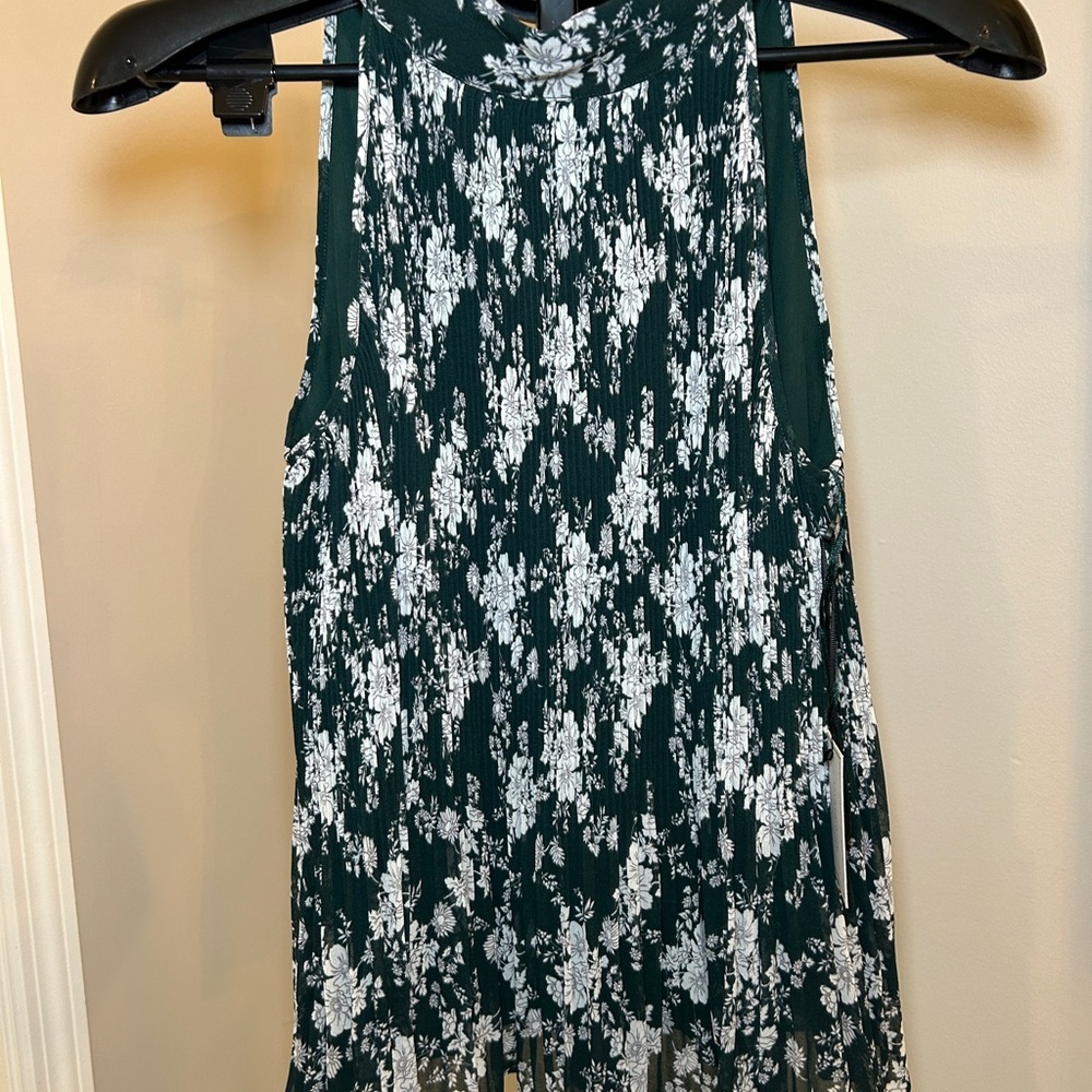 1.STATE Floral Pleated‎ Blouse Womens Small Green White Tie Neck Halter Top NEW